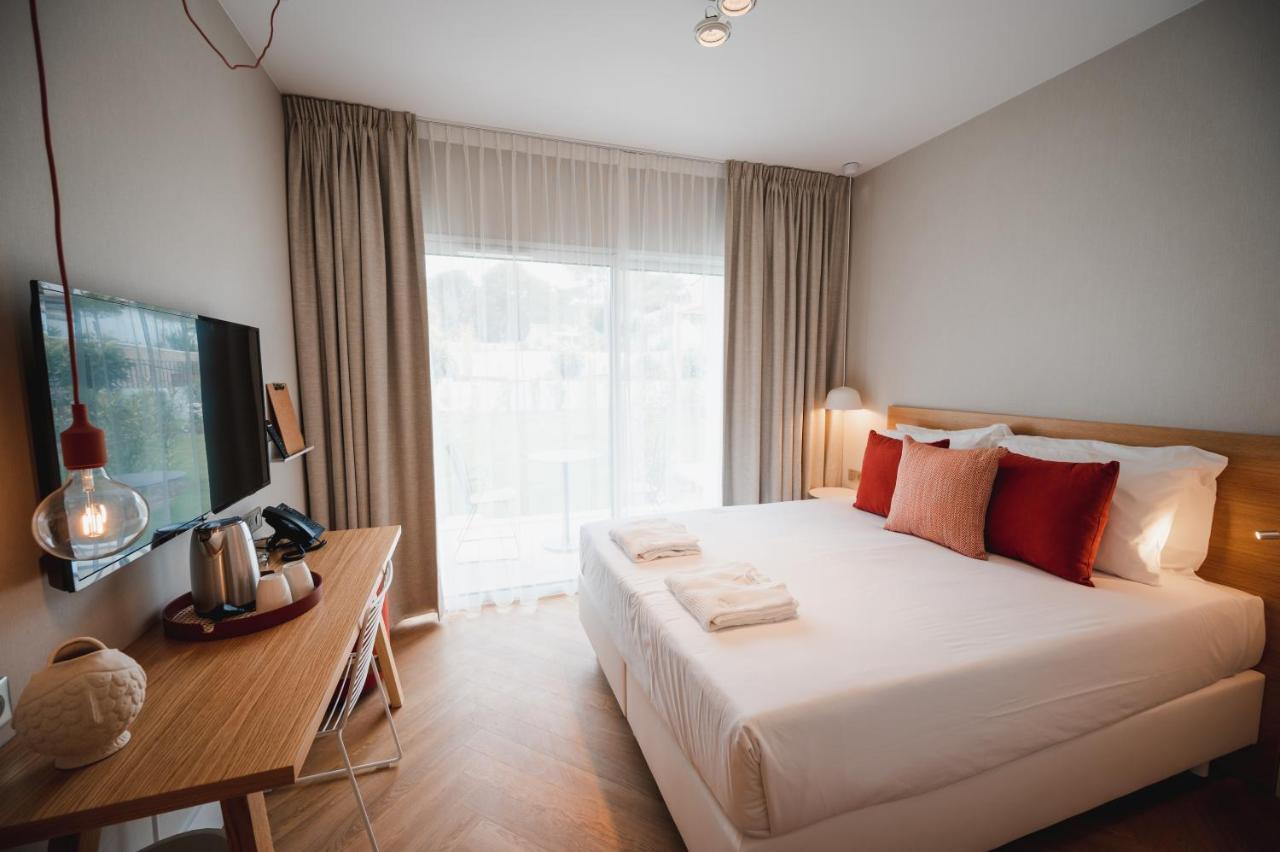 Van Der Valk Hotel Bloom Saint Aygulf Bagian luar foto