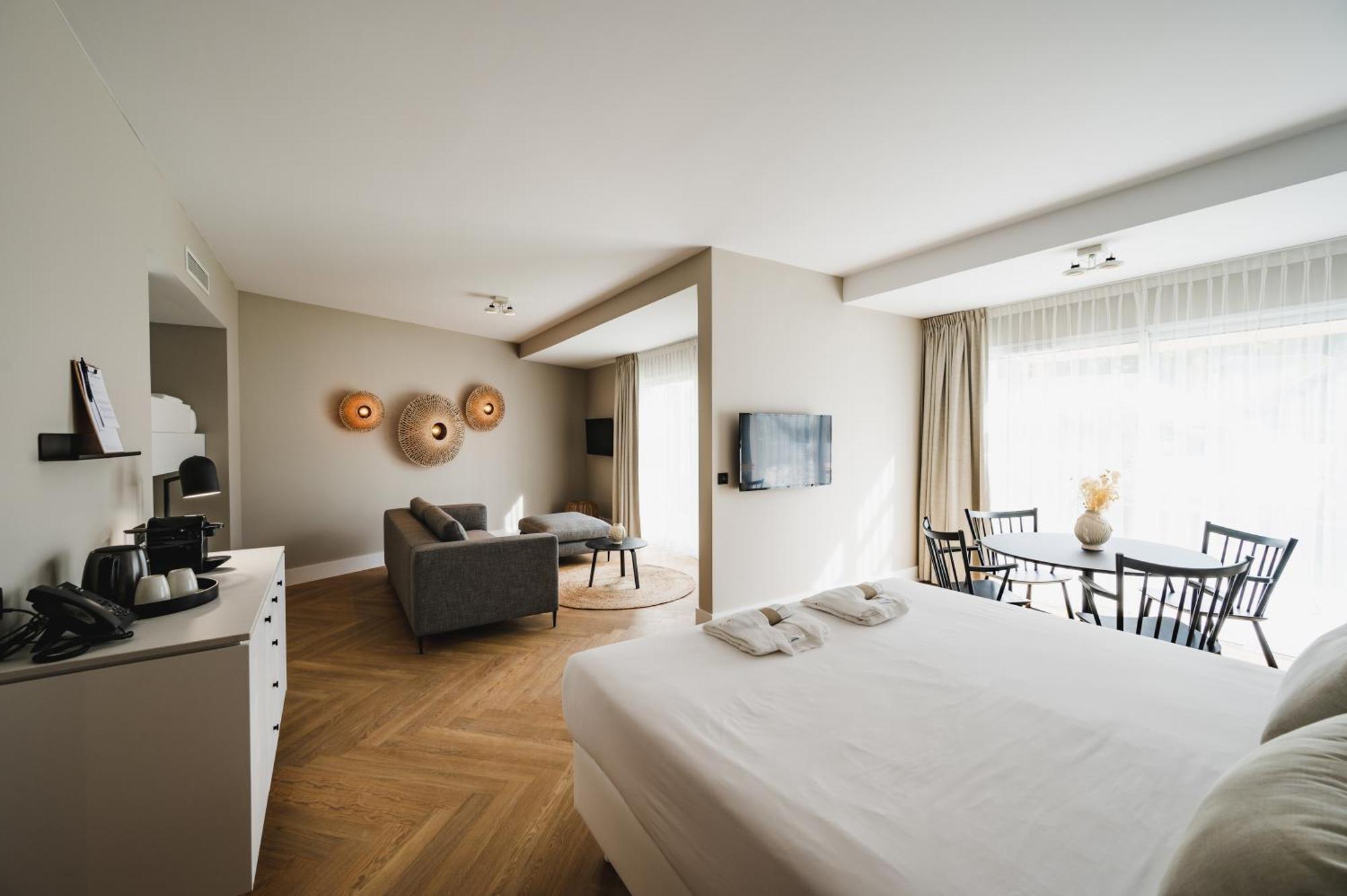 Van Der Valk Hotel Bloom Saint Aygulf Bagian luar foto