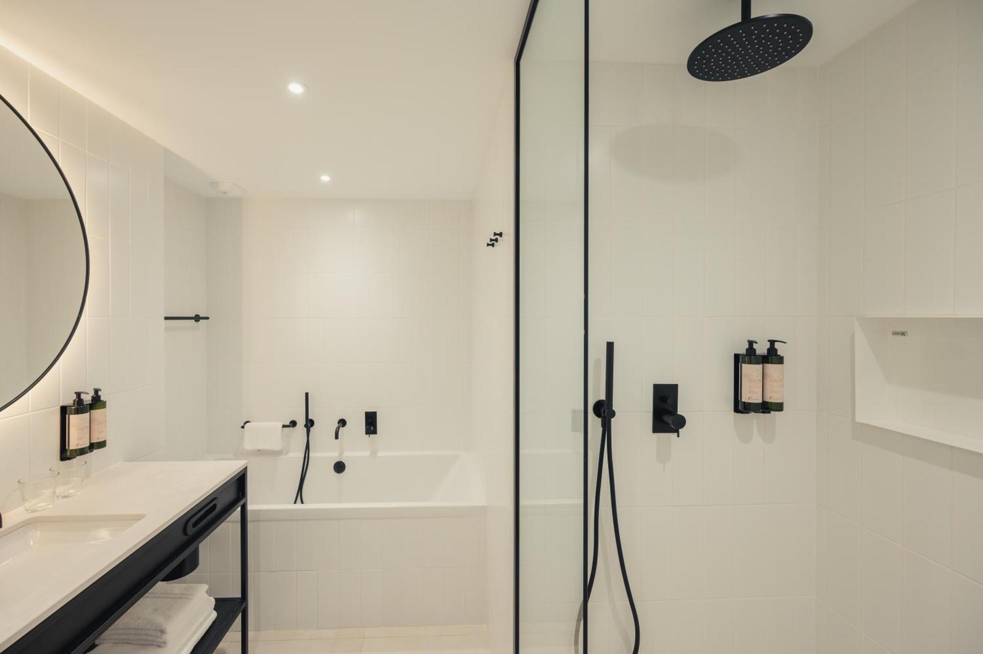 Van Der Valk Hotel Bloom Saint Aygulf Bagian luar foto