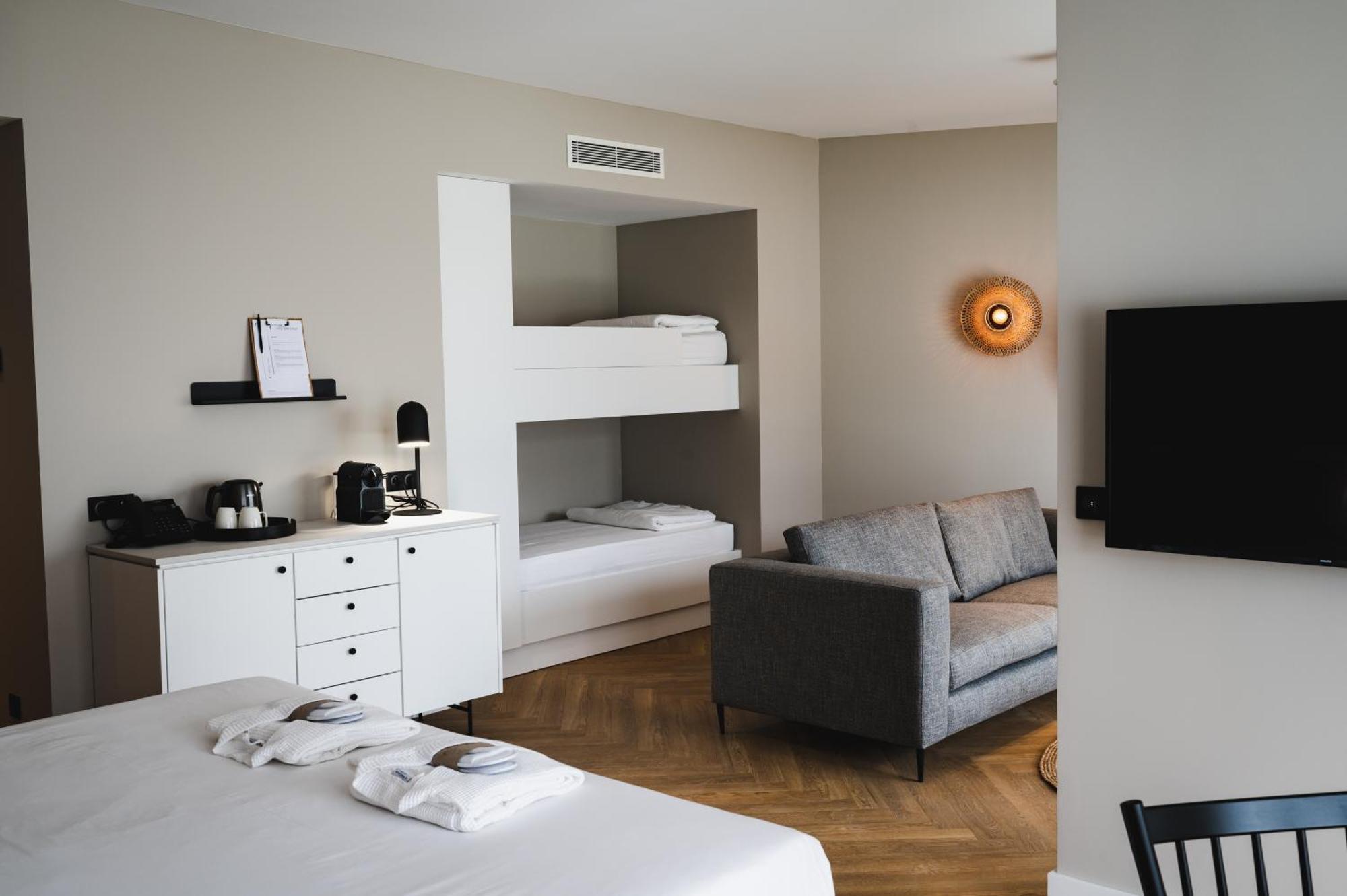 Van Der Valk Hotel Bloom Saint Aygulf Bagian luar foto