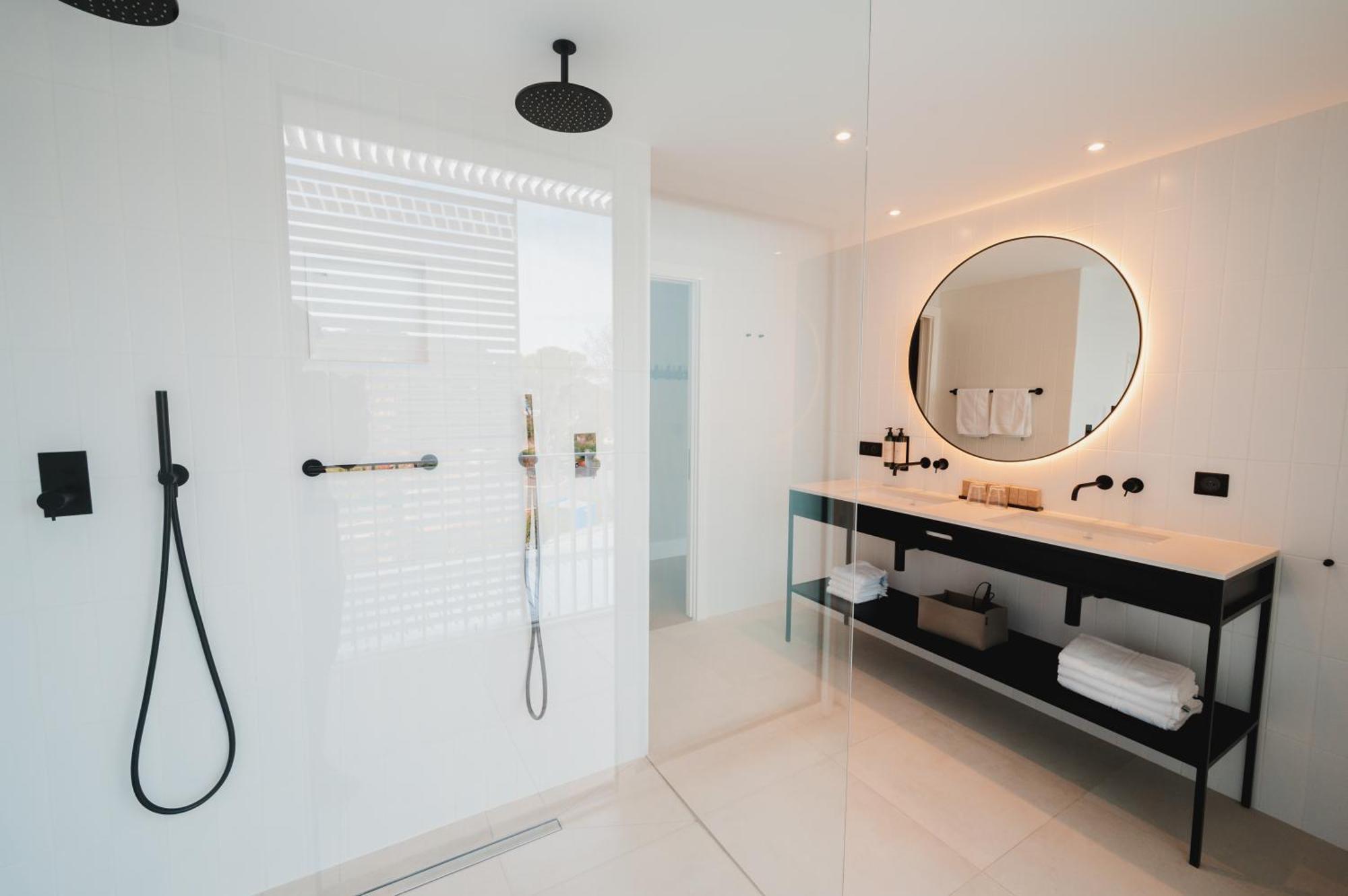 Van Der Valk Hotel Bloom Saint Aygulf Bagian luar foto