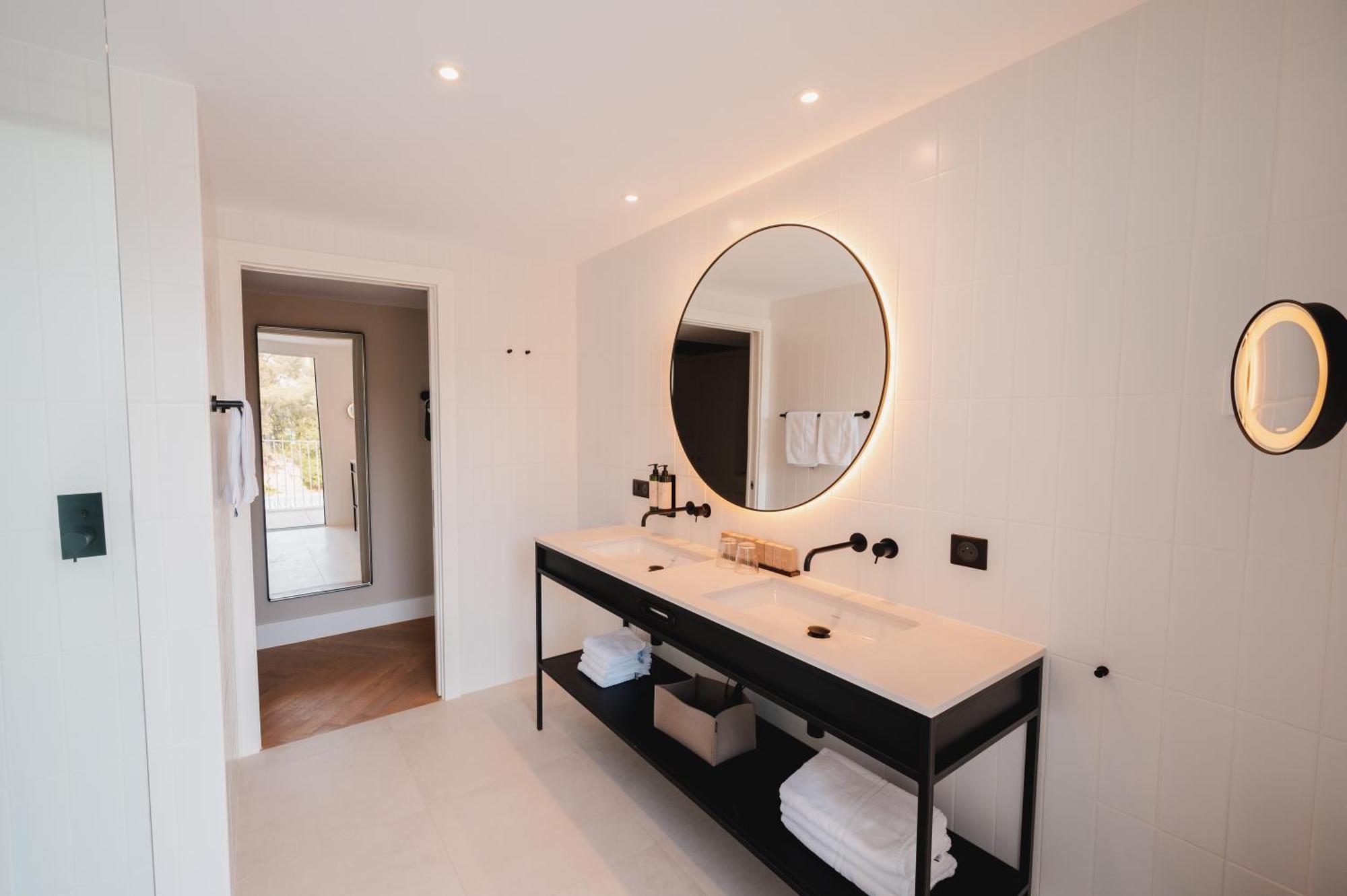Van Der Valk Hotel Bloom Saint Aygulf Bagian luar foto